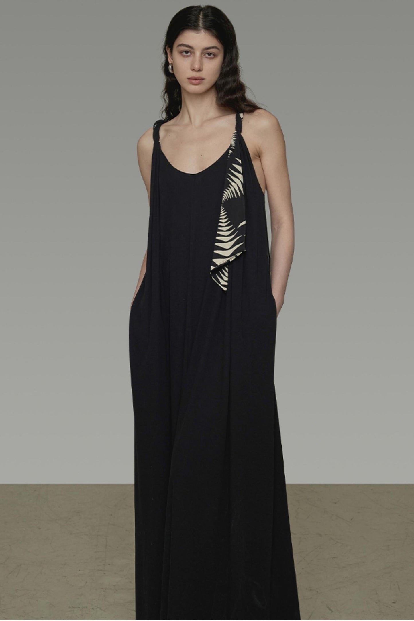 Twisted U-Neck Halter Dress