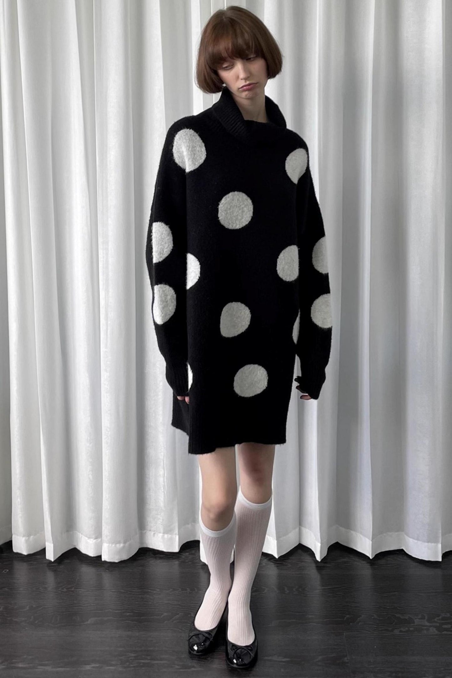 Lazy Pile Collar Sweater