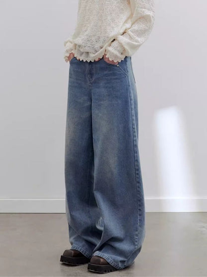 High-waisted wide-leg jeans