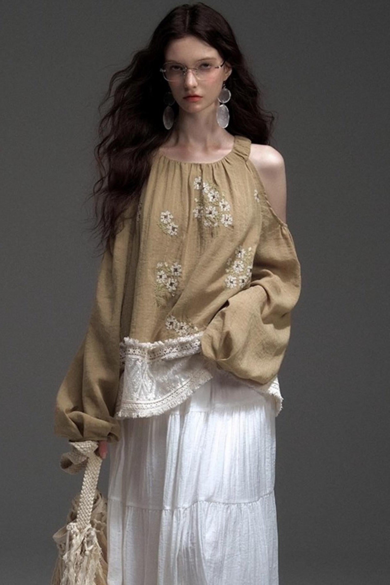 Neoclassical Embroidery Off-the-Shoulder Top