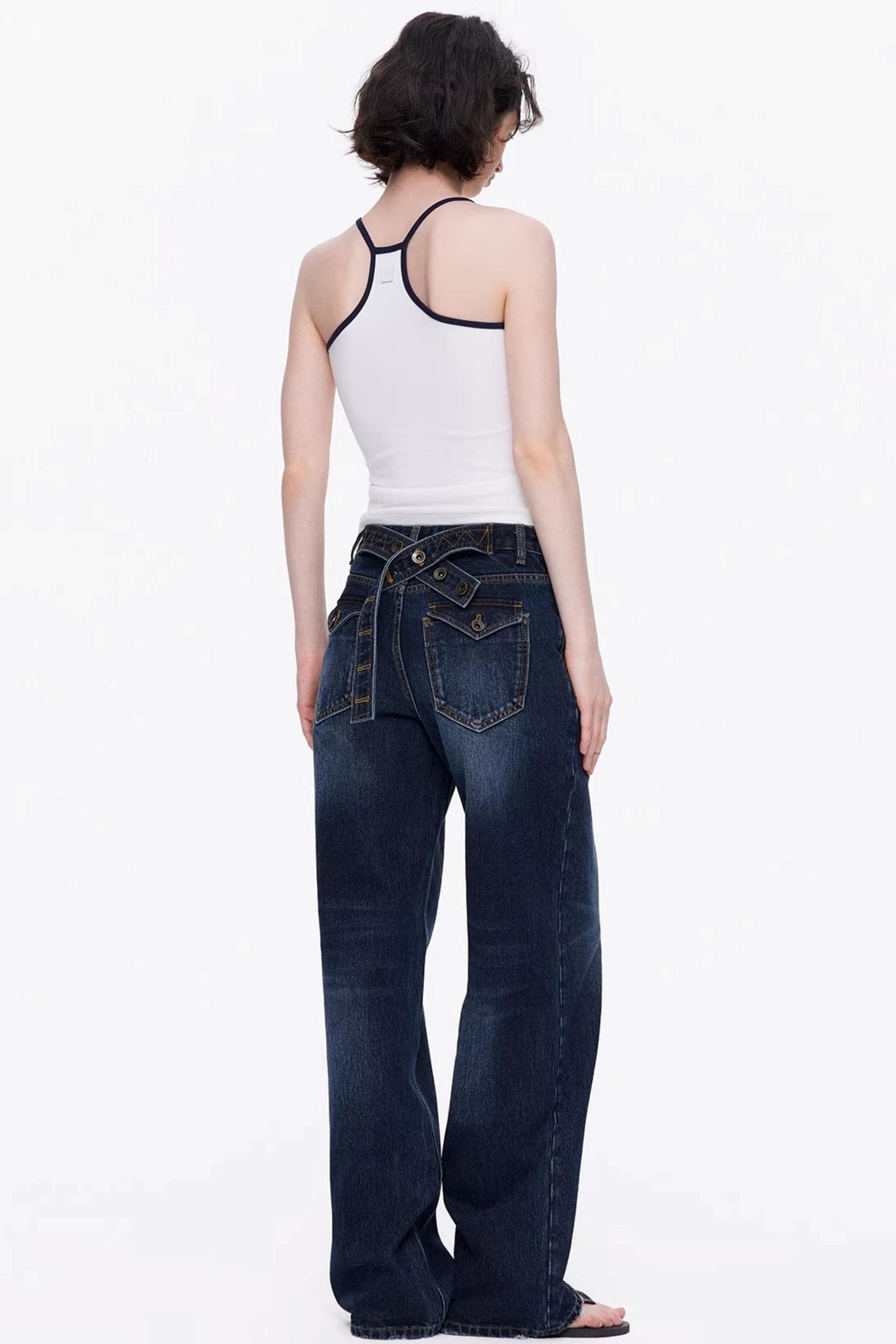 Sporty white color-block vest close-up