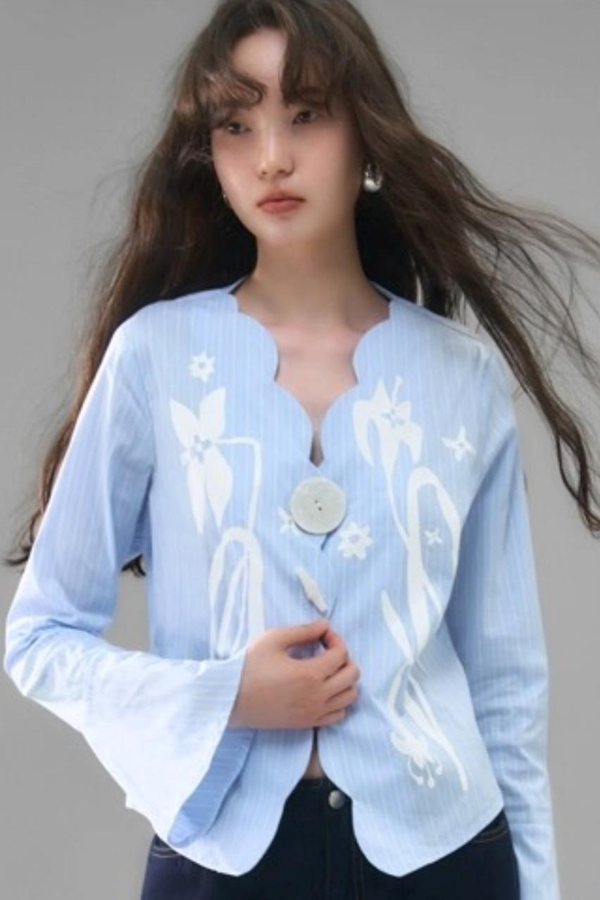 Vintage Lily Flared Sleeve Shirt