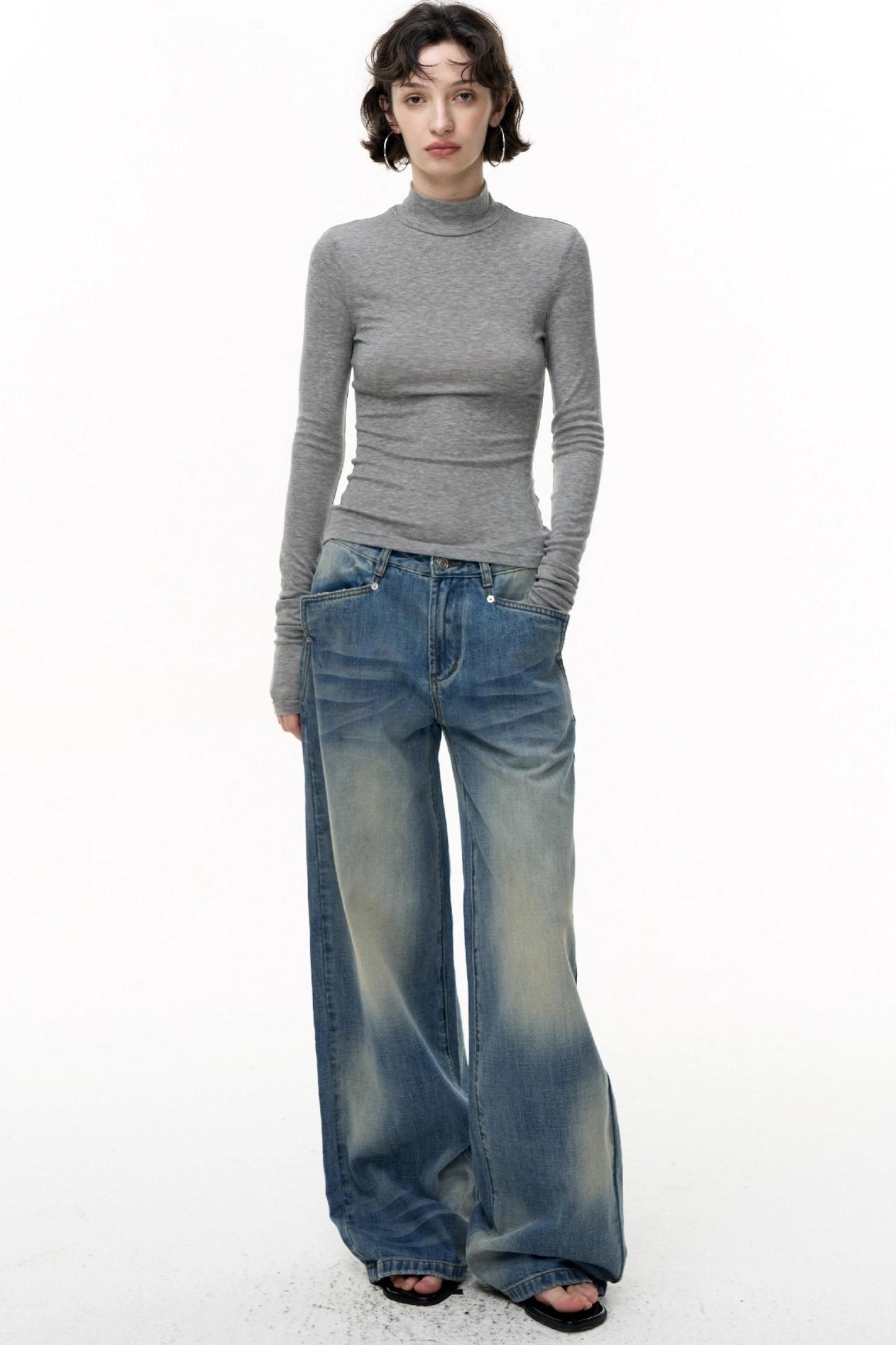 Loose Straight Wide-Leg Scimitar Jeans