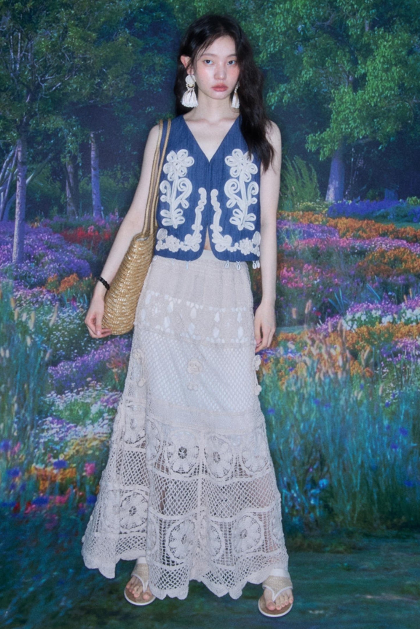 Wind Vines Flower Shell Pendant Vest Set-Up