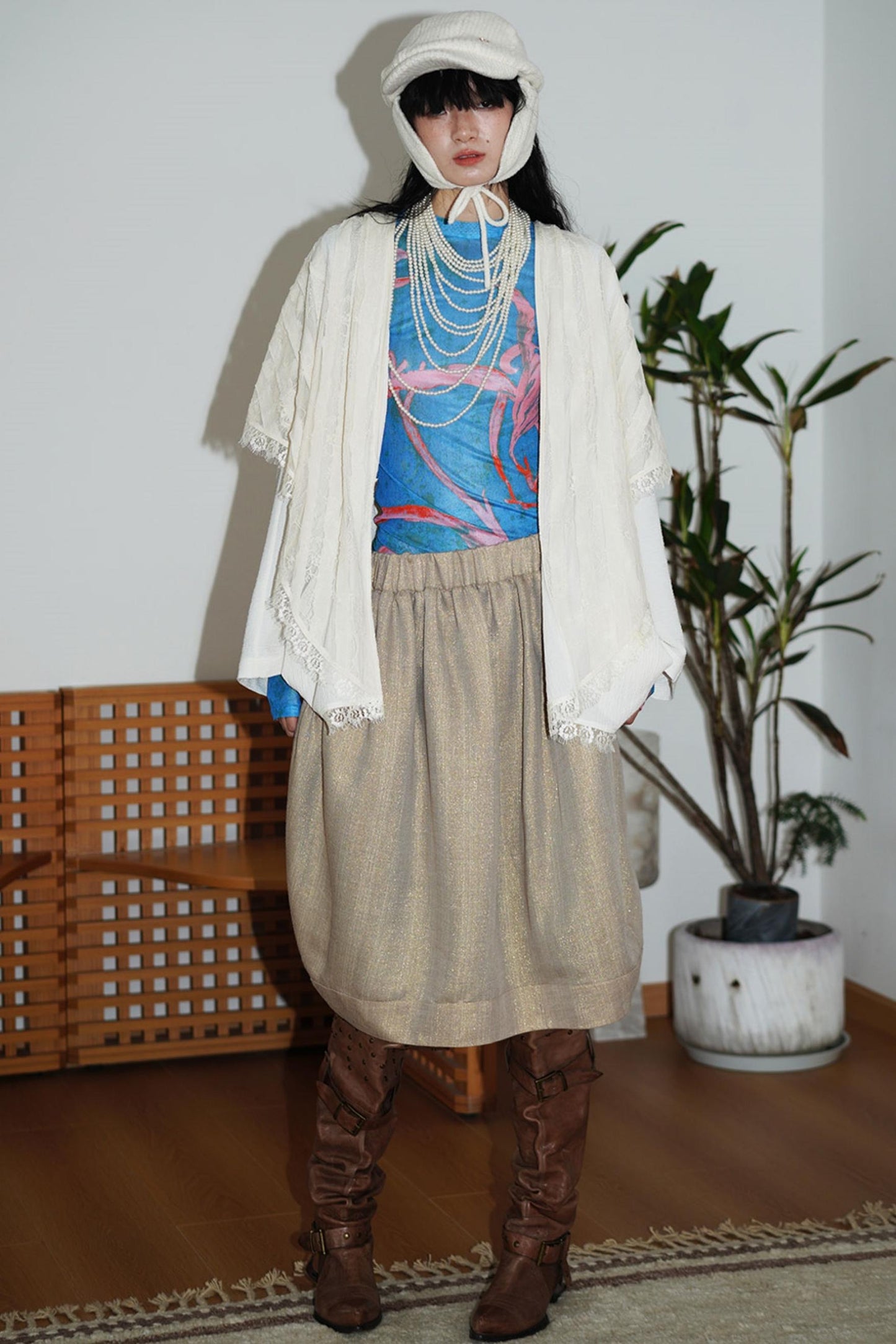 Chinese Mesh Cutout Long-Sleeved Top