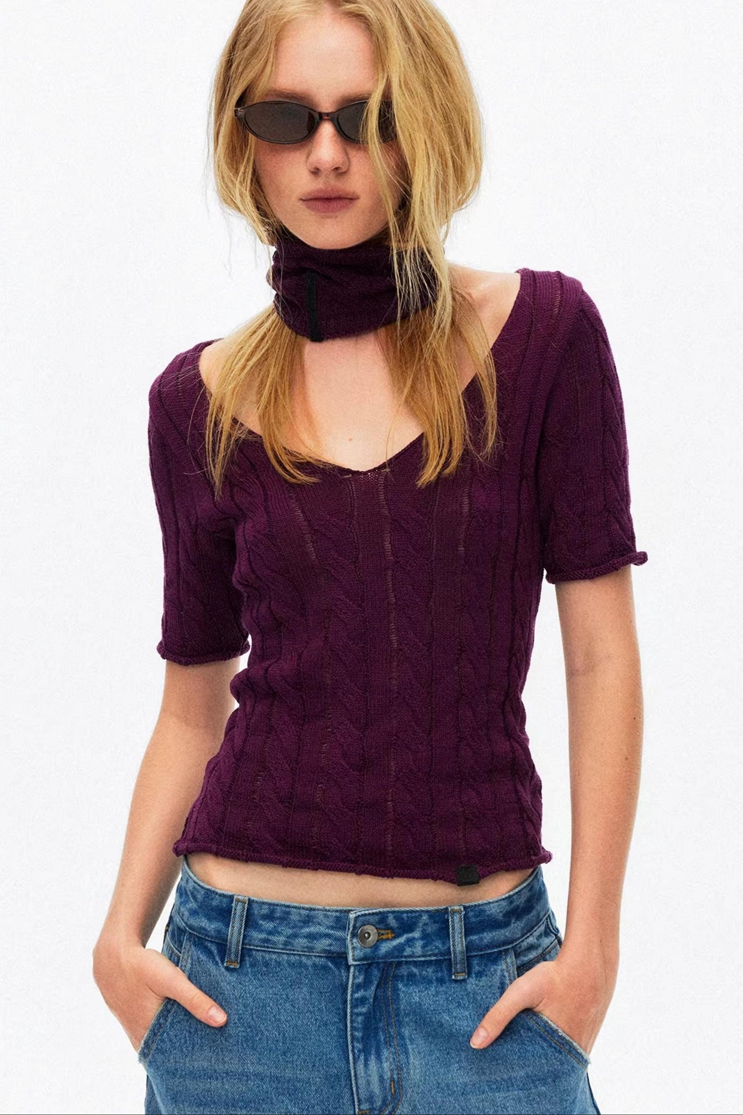Modern purple hollow-out knit top with built-in choker for Y2K style
