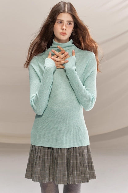 Seamless Wool Turtleneck Sweater