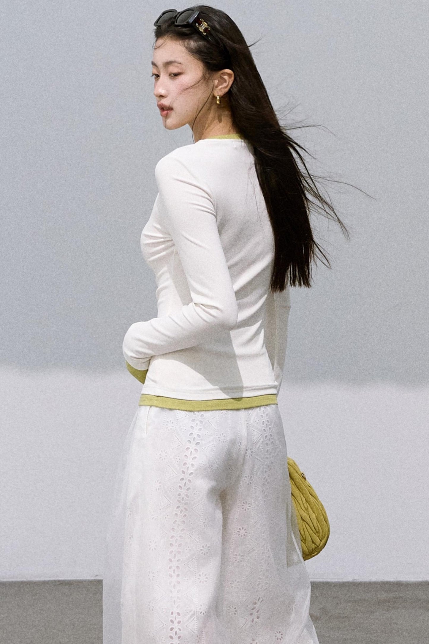 Slim Contrasting Knit Pullover Top