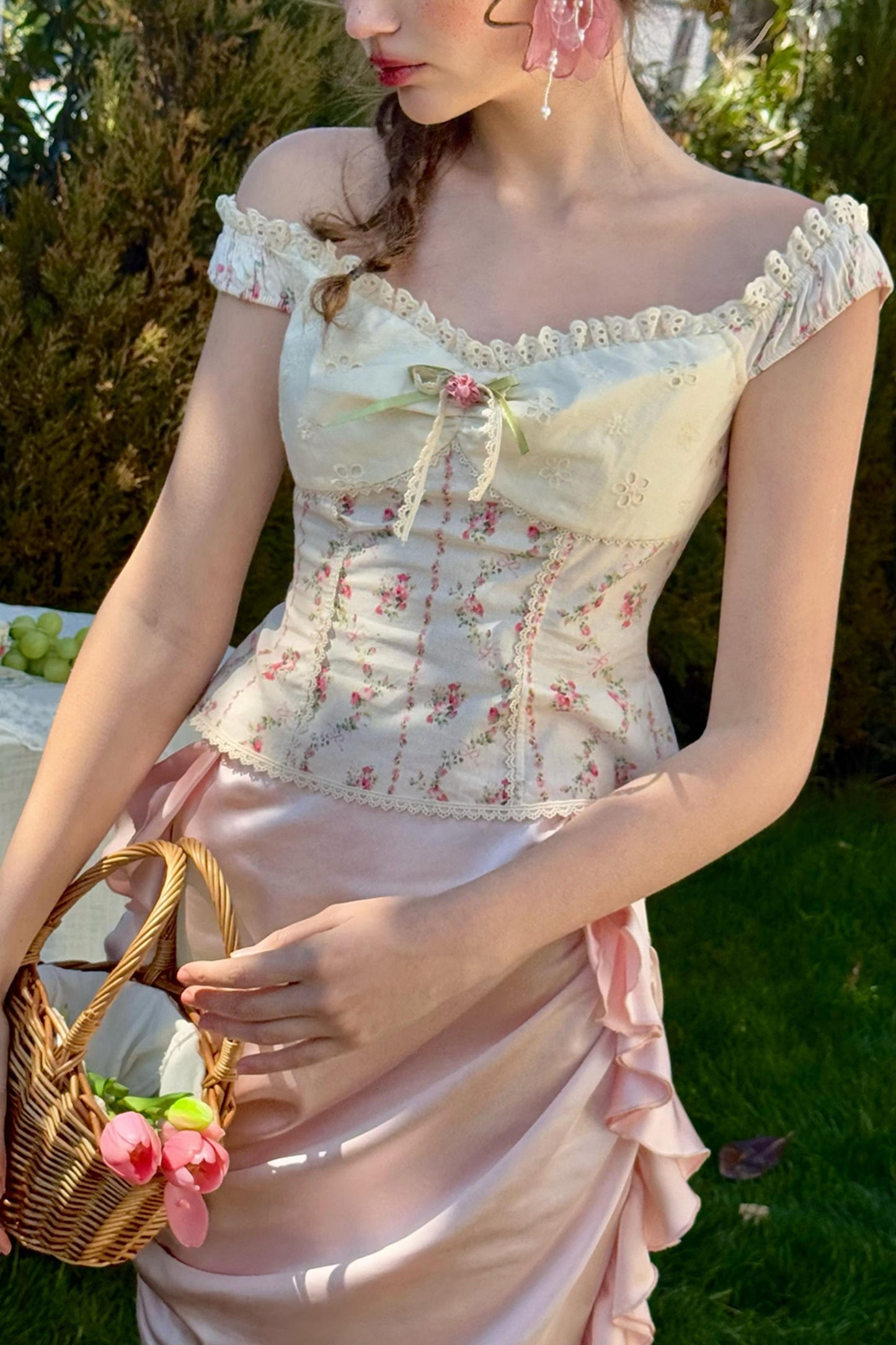 Slimming Floral Lace Top