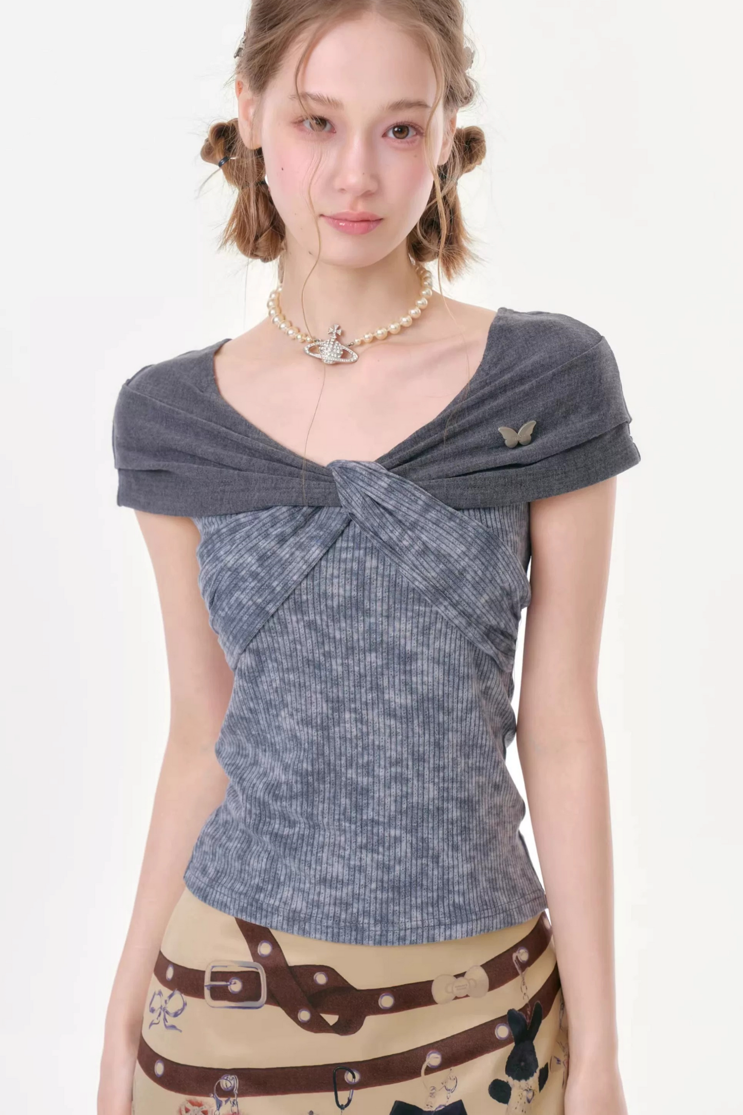Retro Floral Knot Dark Gray T-Shirt