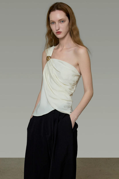 Asymmetrische Weste mit Metallschnalle