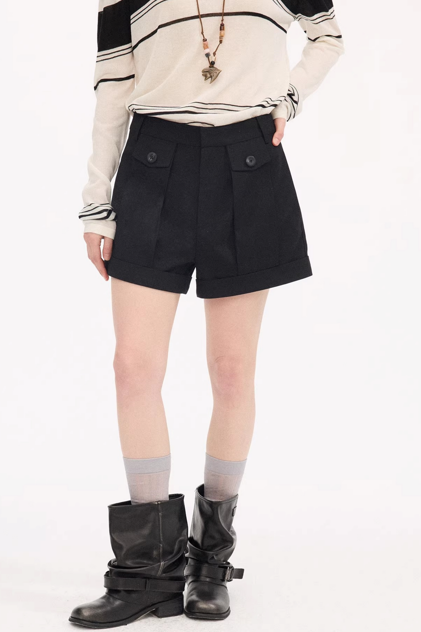 Wool Pleated Khaki Shorts