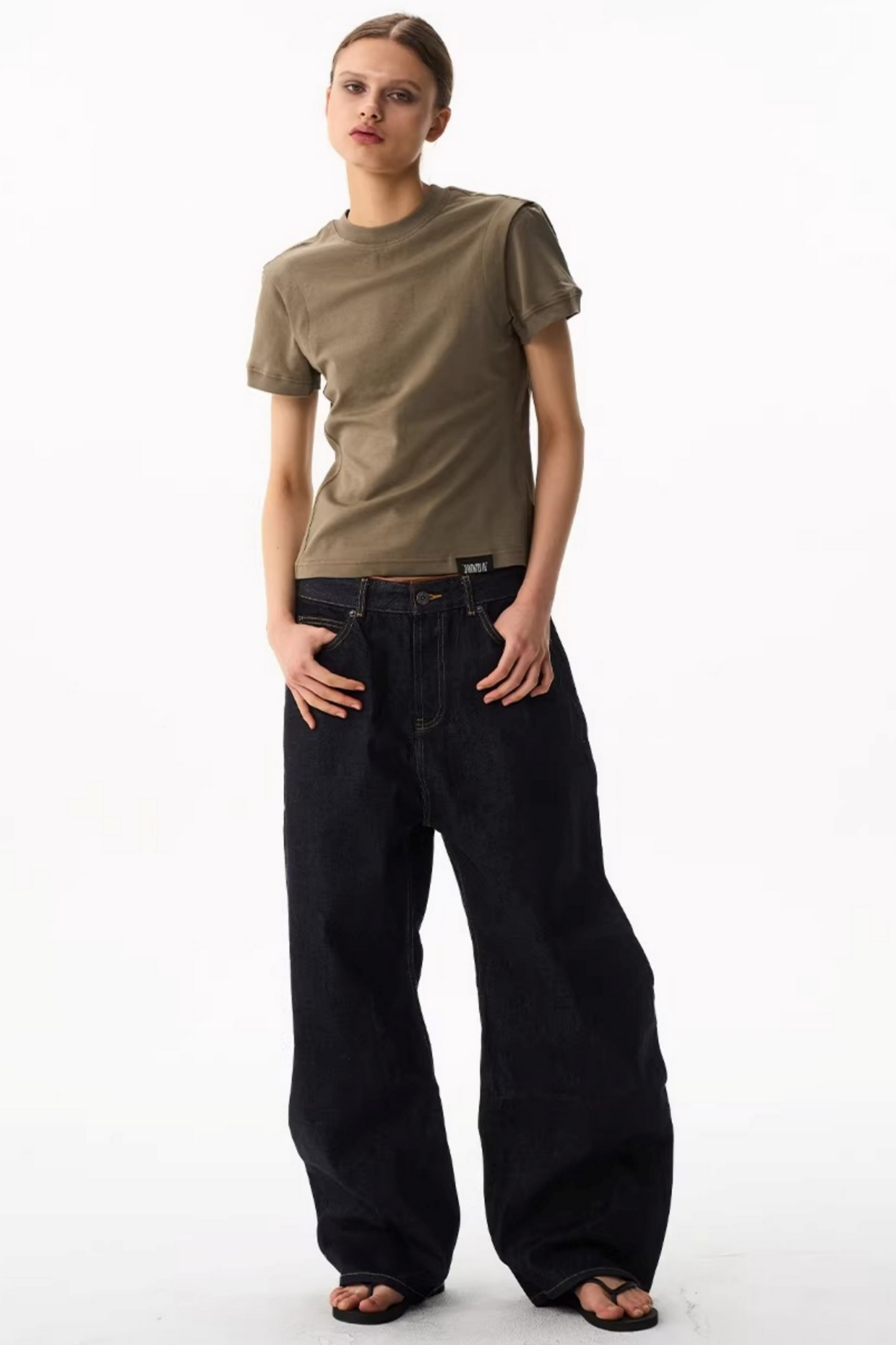 Solid Color Slim-Fit T-Shirt