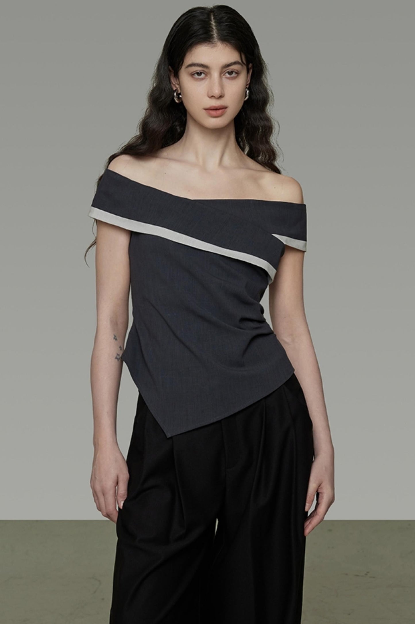 Contrast Color Slim Fit T-Shirt