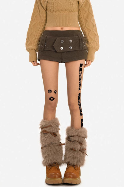 Retro Winter Waist-Cinching Shorts