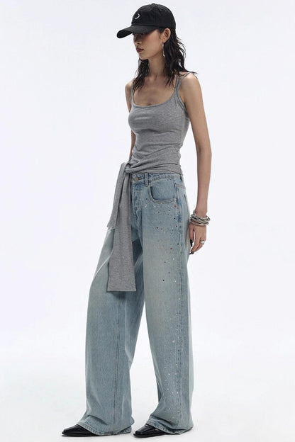 Blaue Jeans mit Edelsteinen und Diamanten