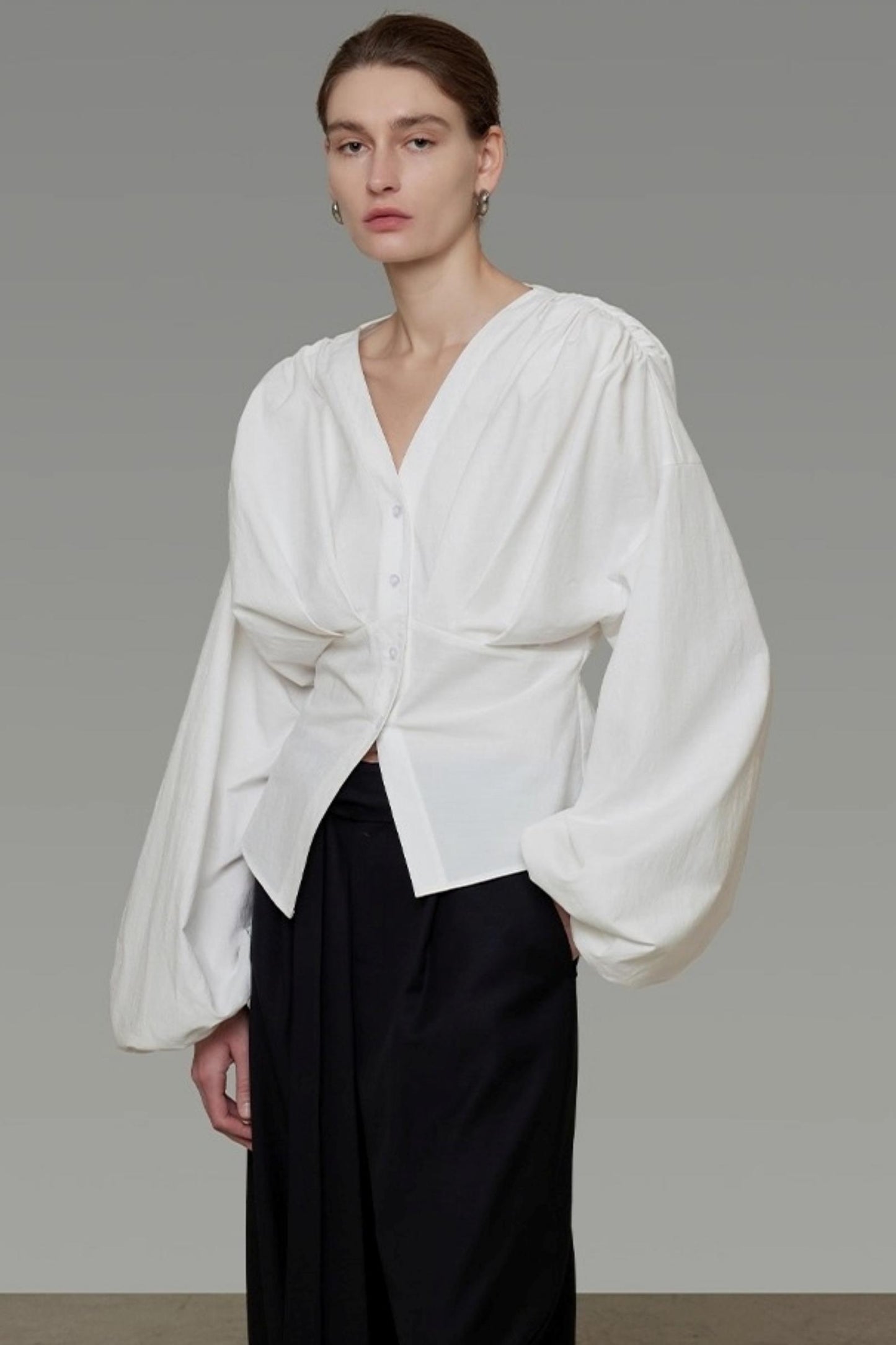 Waist Cinching Silhouette V-Neck Top