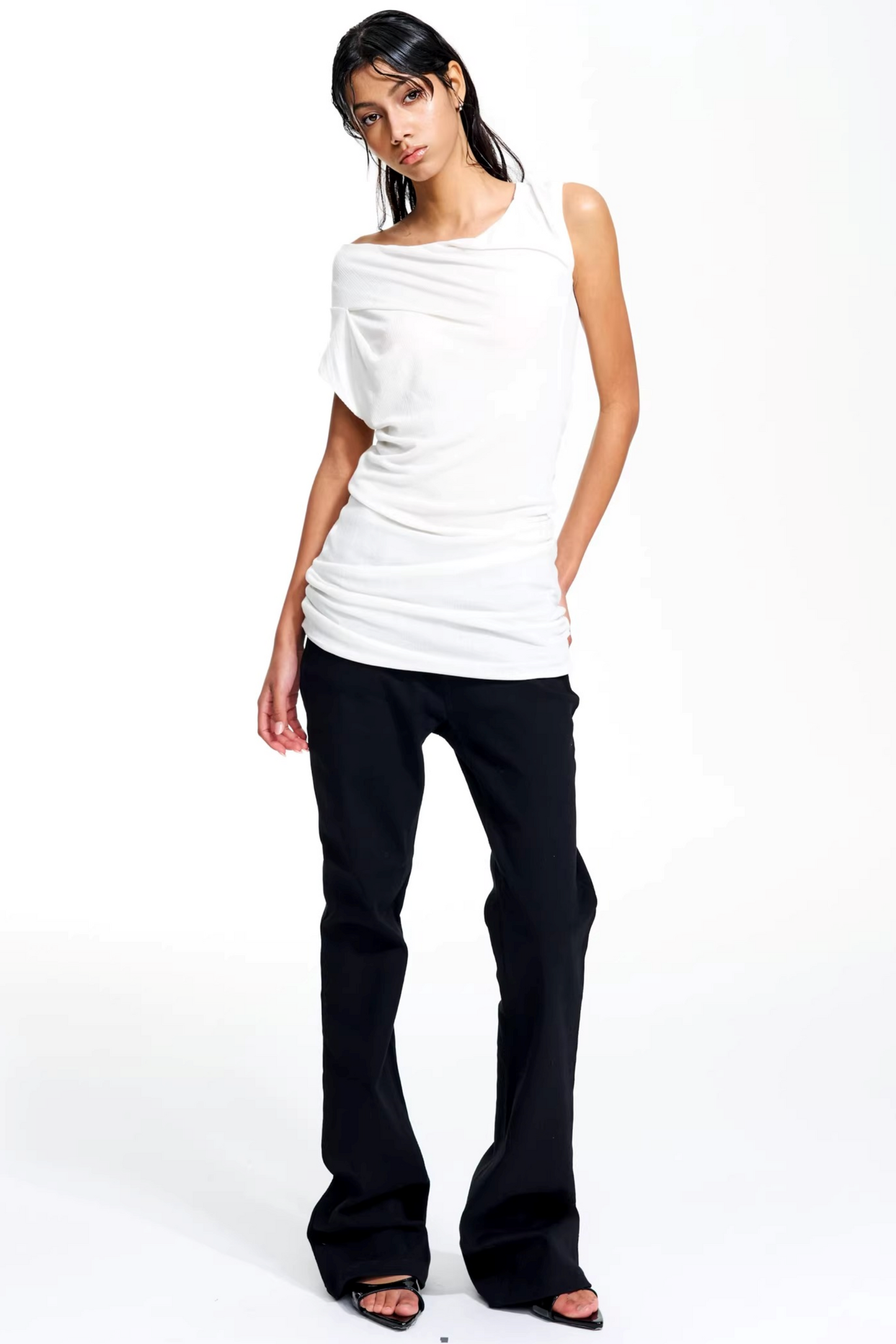 Schwarze, schmal geschnittene Bootcut-Hose