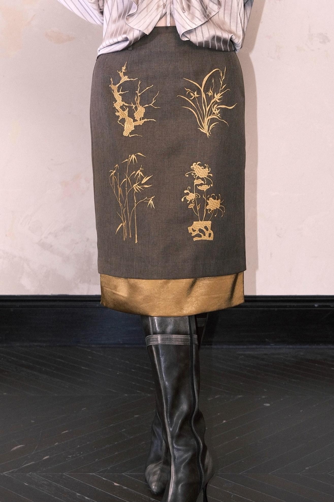 Gentlemans Embroidered Skirt
