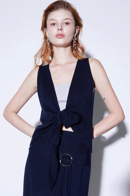 Autumn Basulan V-Neck Vest Set-Up