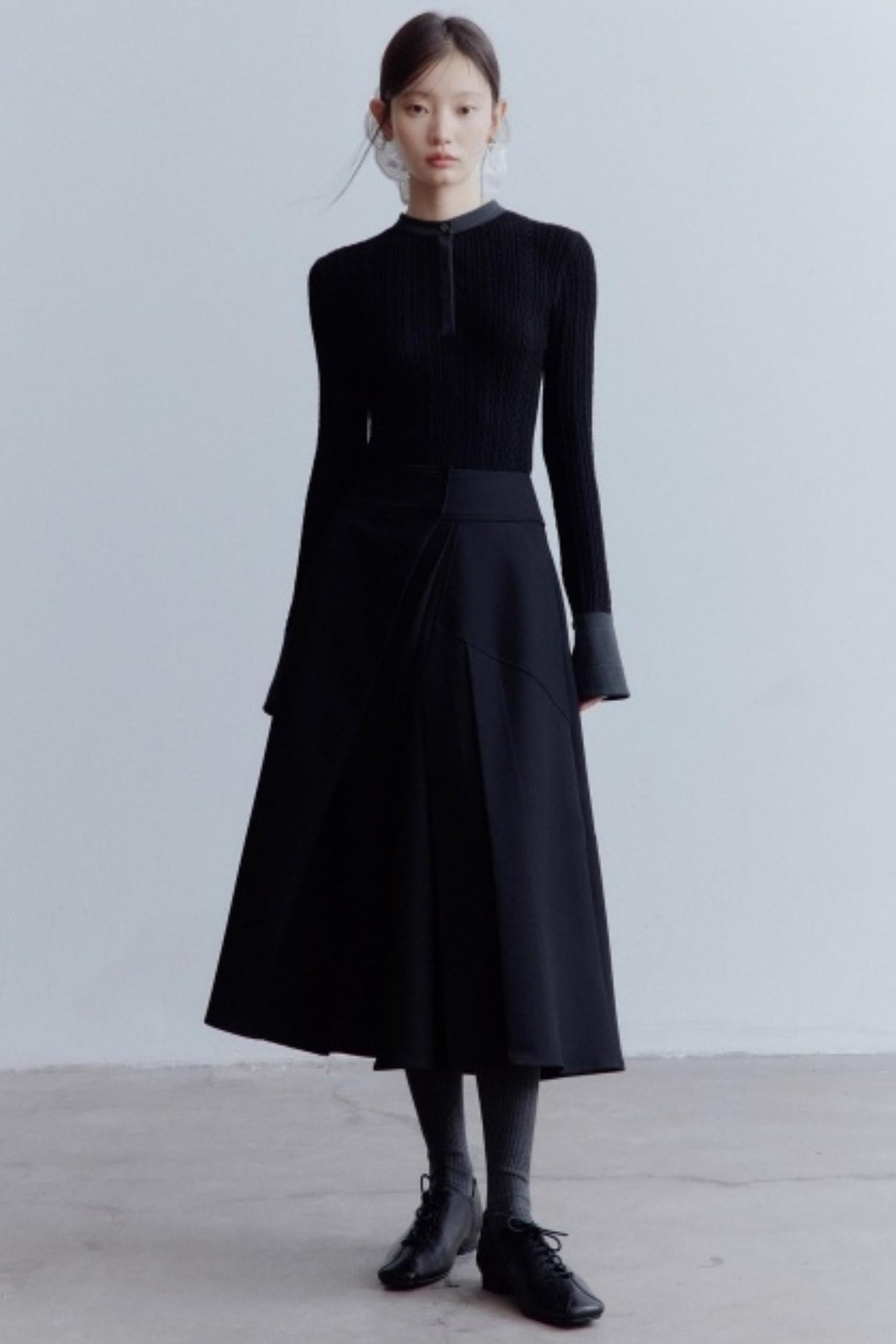 Elegant Black Wool Pleated Skirt