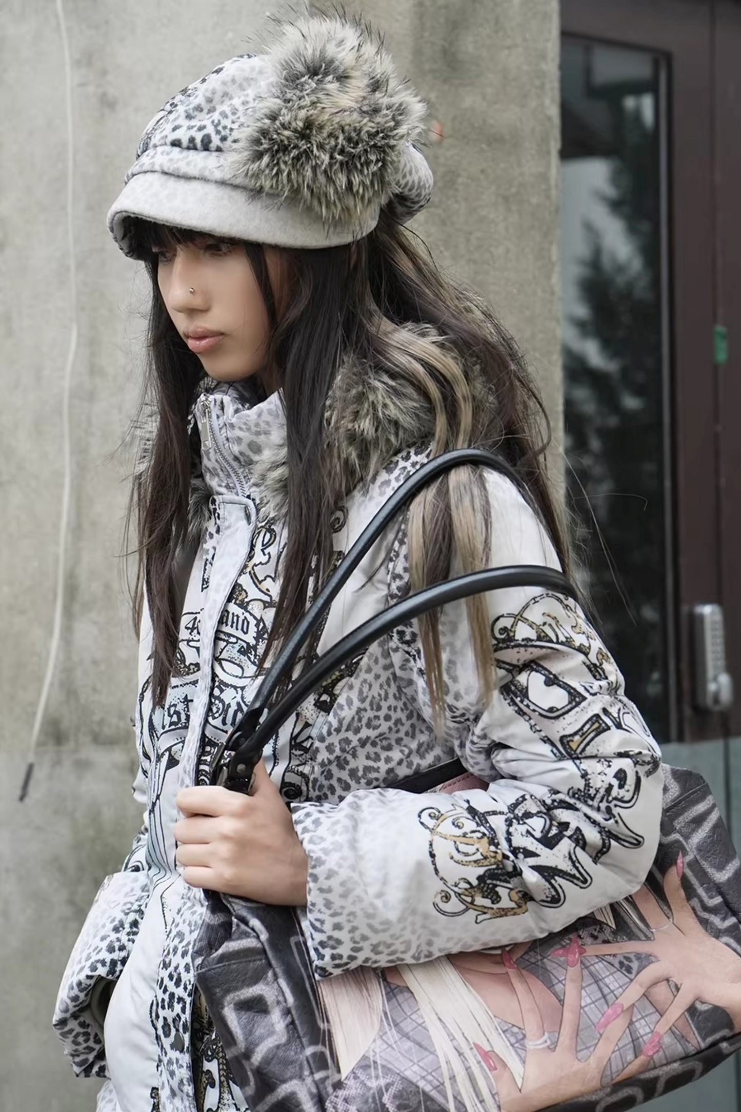 Schneeleoparden-Patchwork-Hut