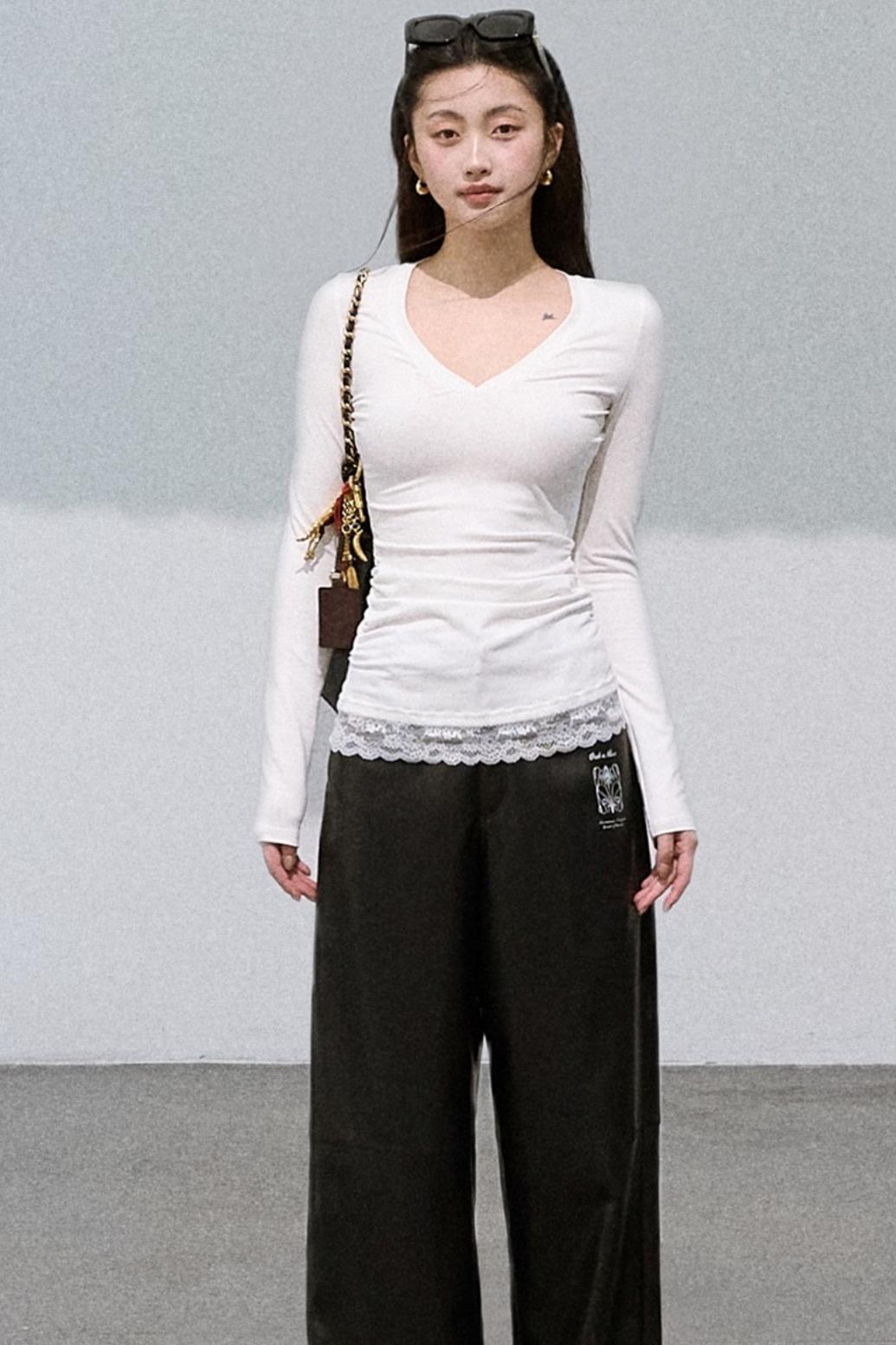 Slim V-Neck Knit Top