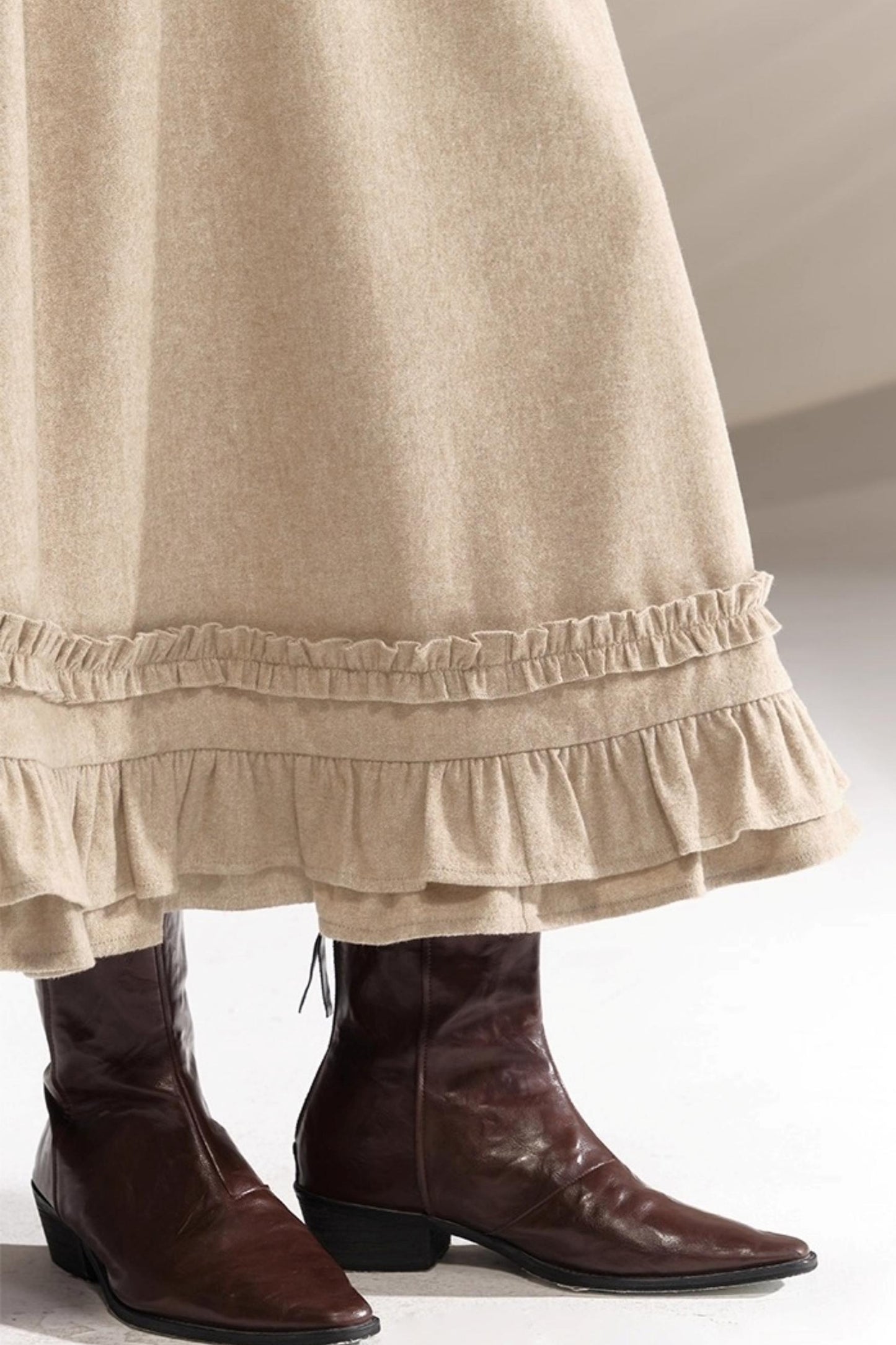 Hazelnut Lace Wool Skirt