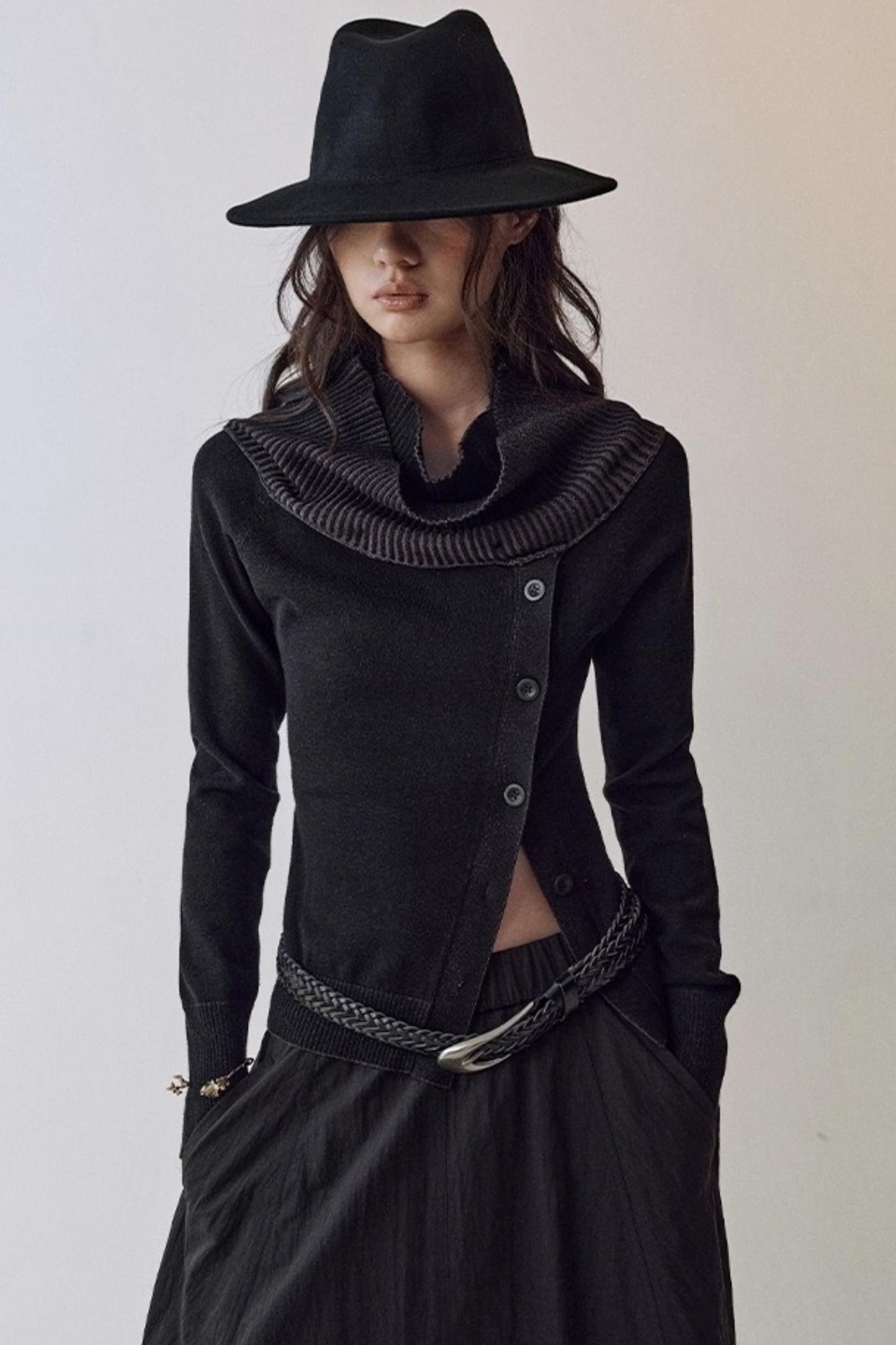 Slim One-Shoulder Knitted Sweater