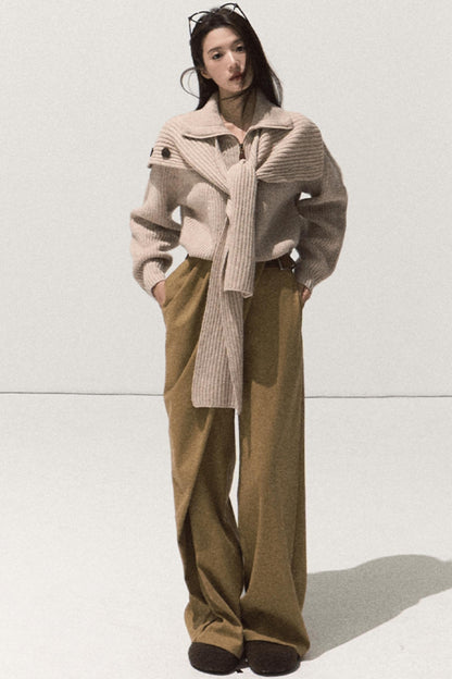 Three-Dimensional Pleated Pants