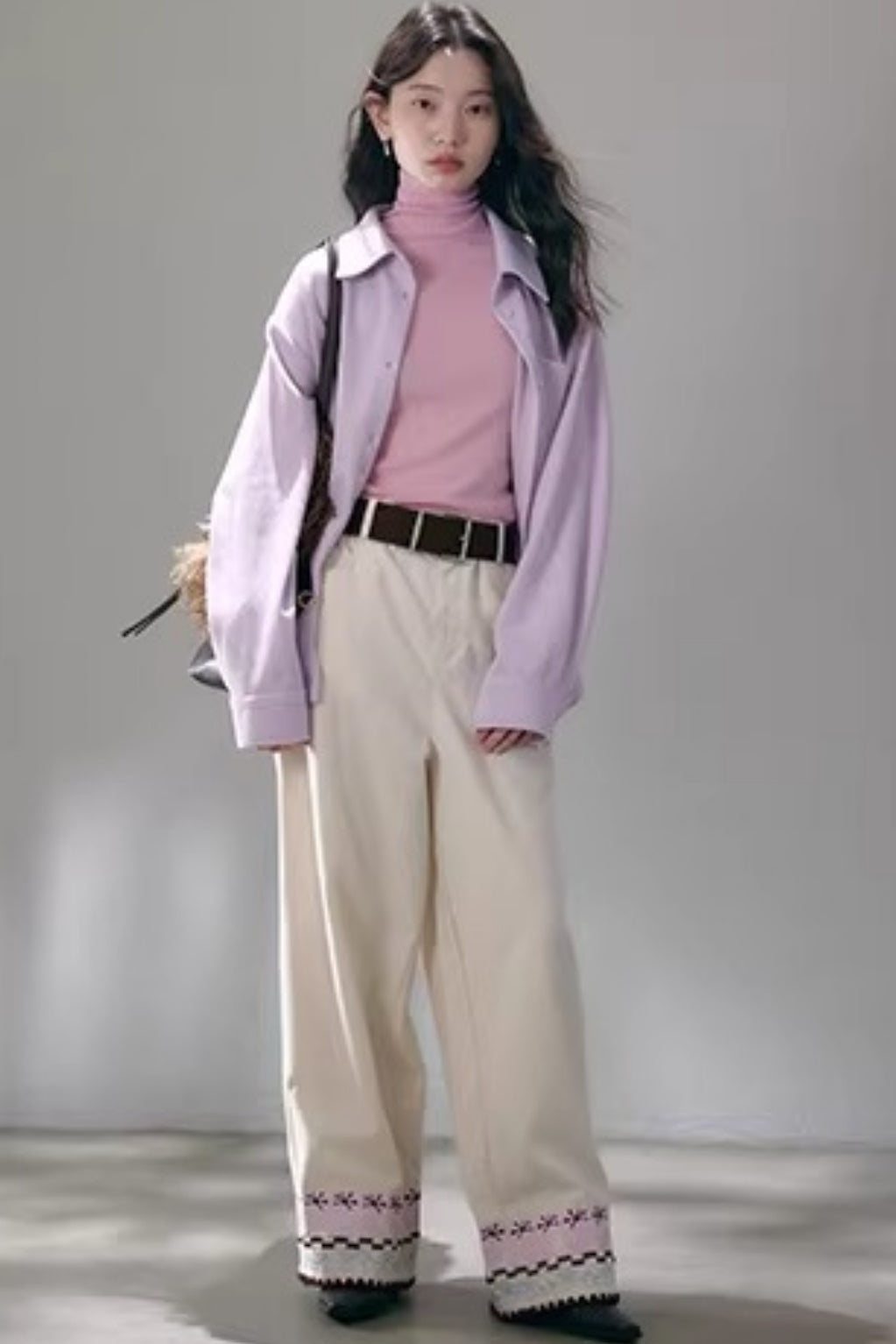 Bestickte Blumenleinenhose