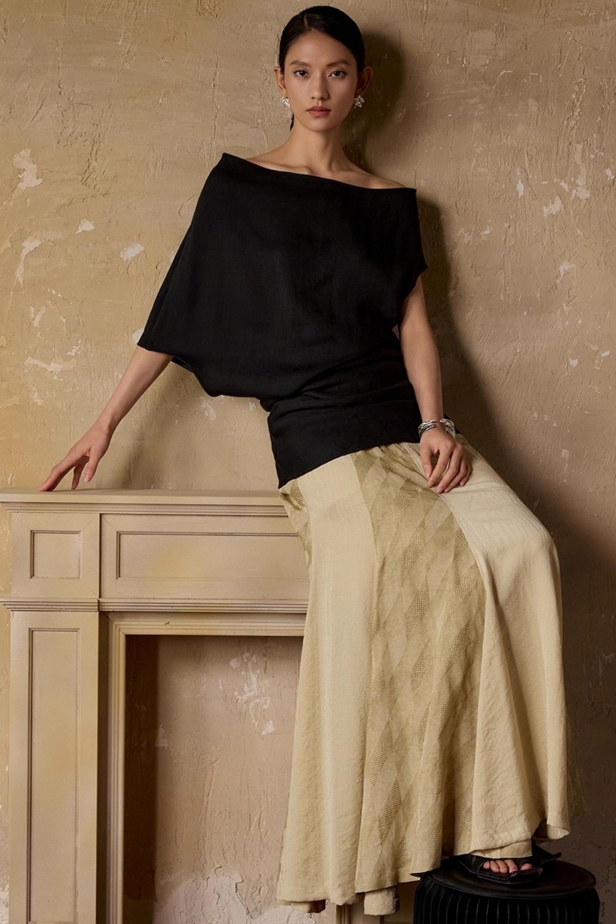 Black Shoulder Irregular Design T-Shirt