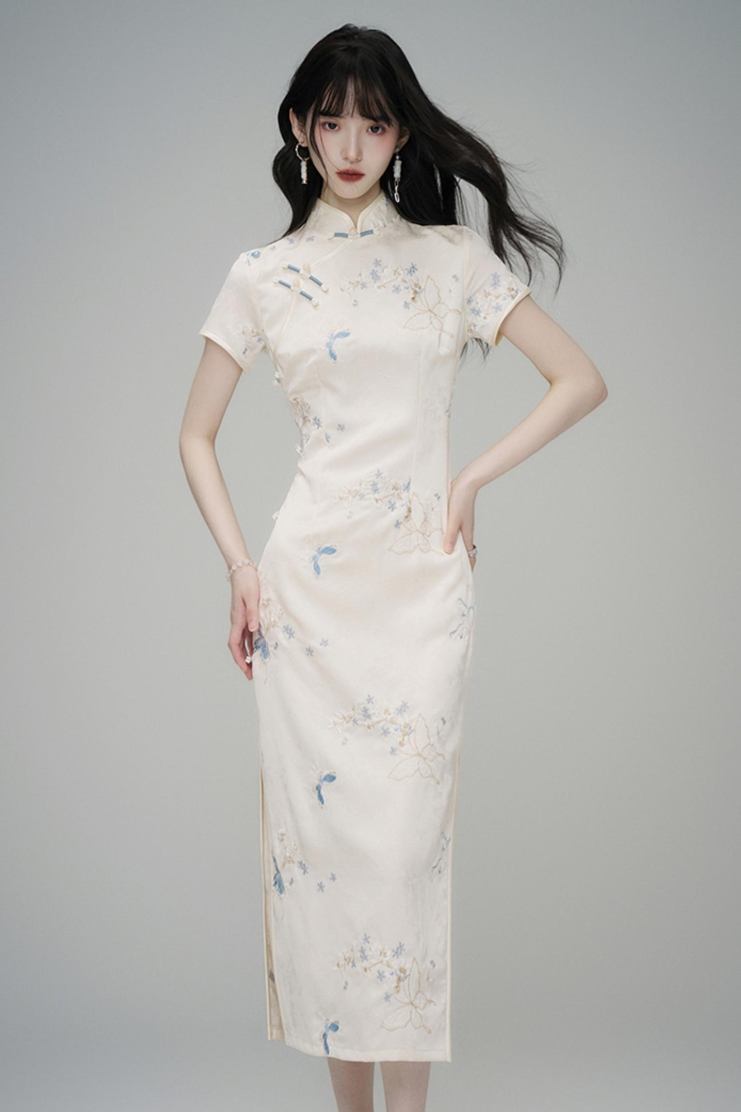 Chinese Style Embroidered Short Sleeve Dress