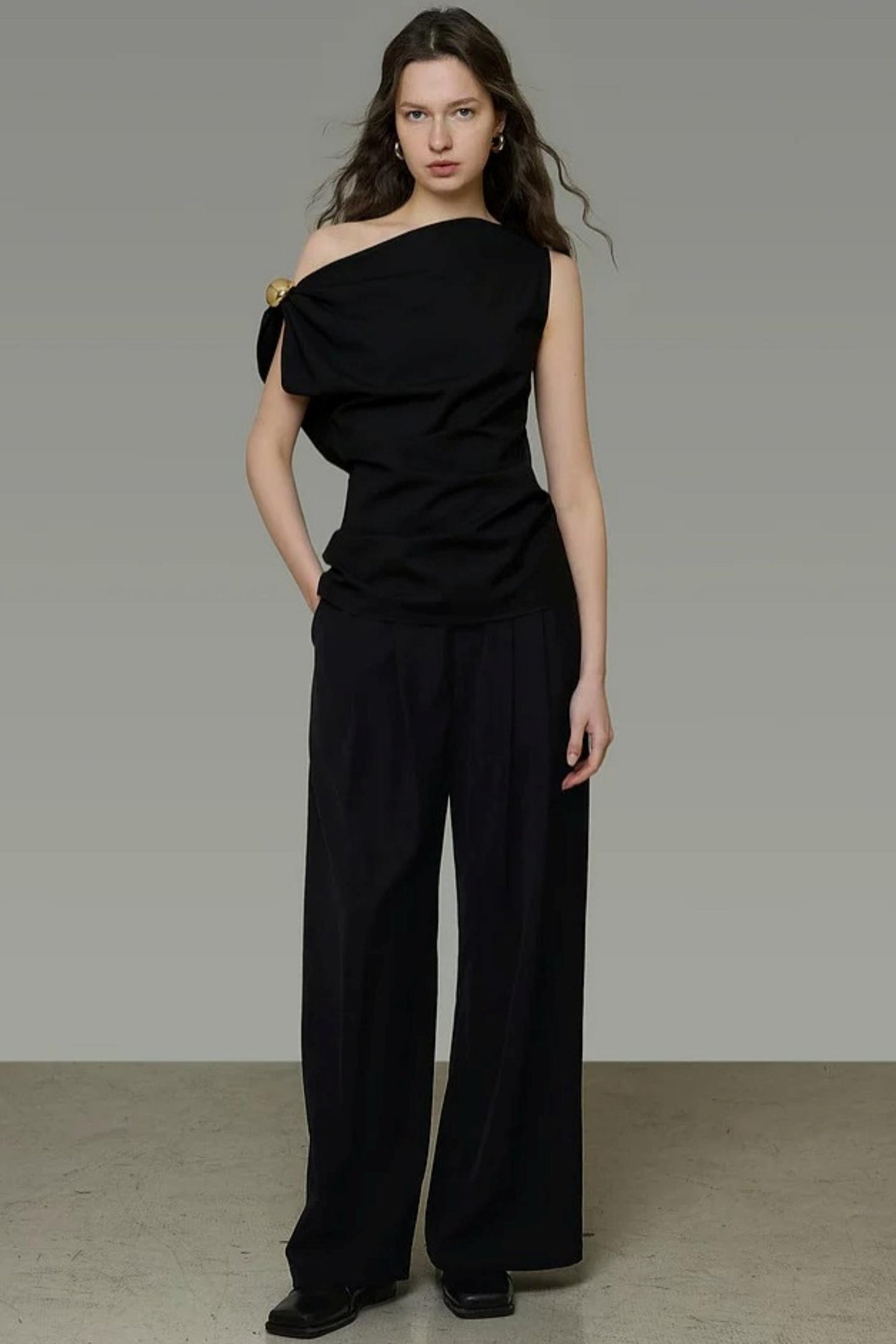 Off-Shoulder Slim Top