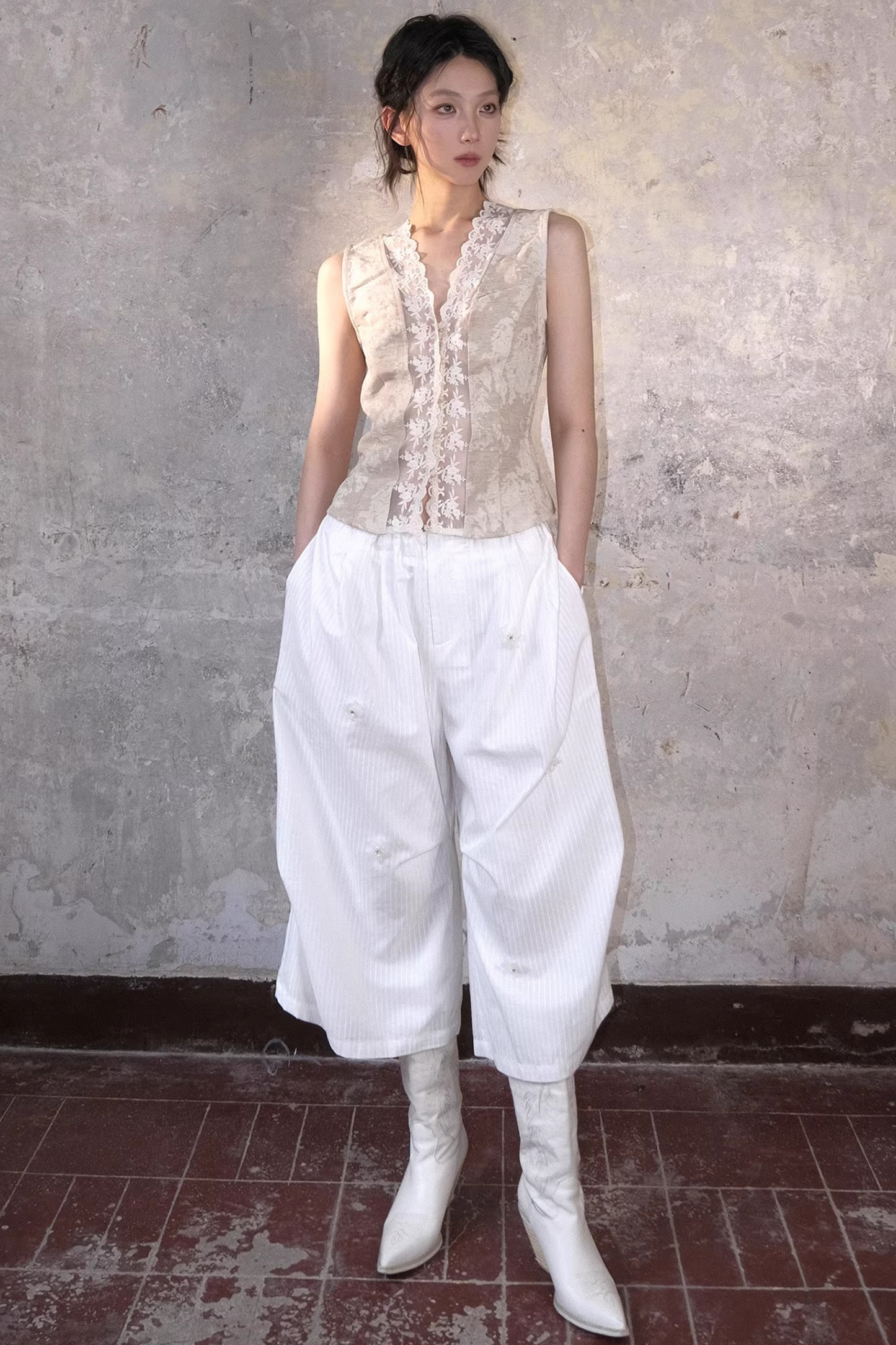 Three-Dimensional Floral Striped Pants