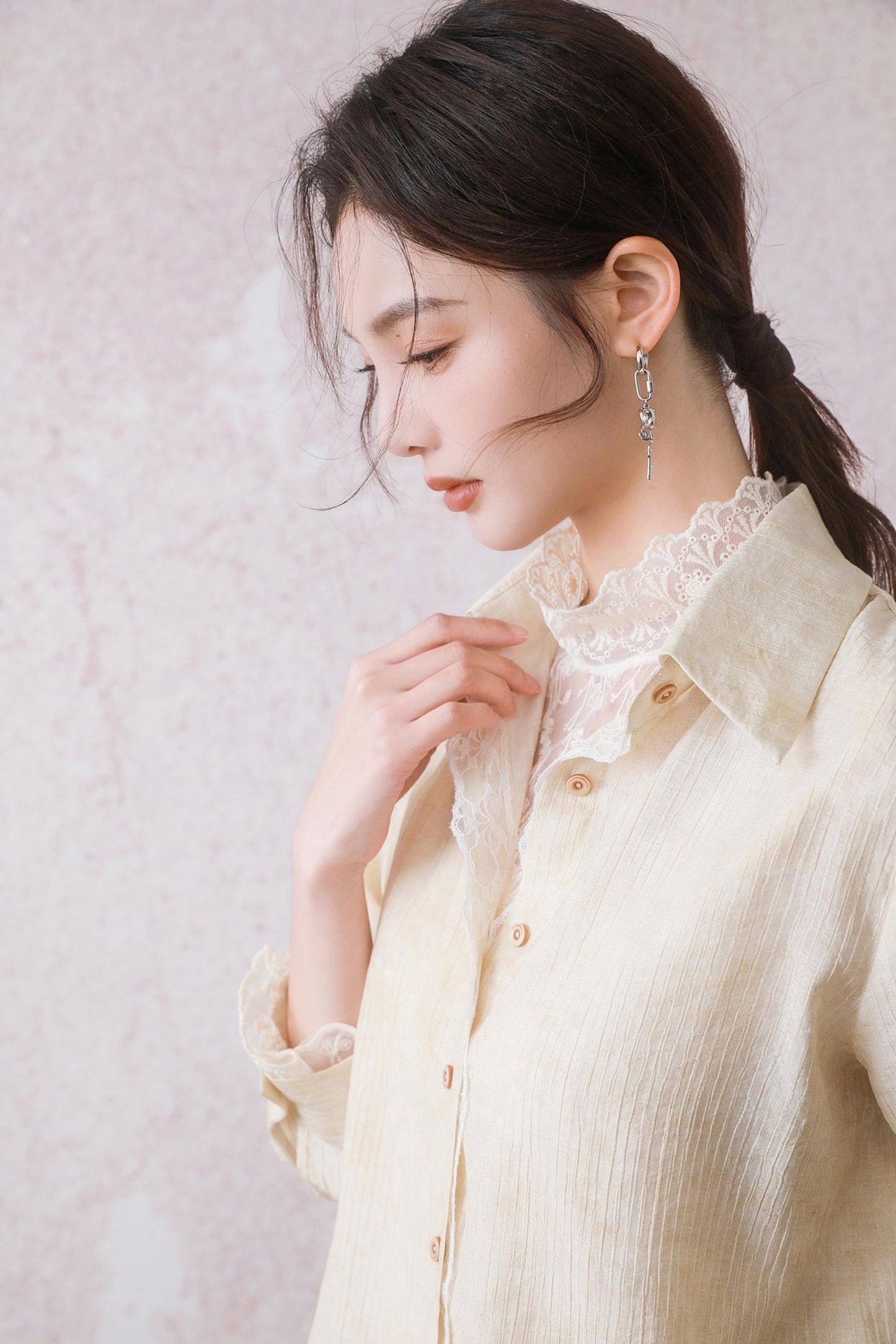 Commute Style Lace Shirt