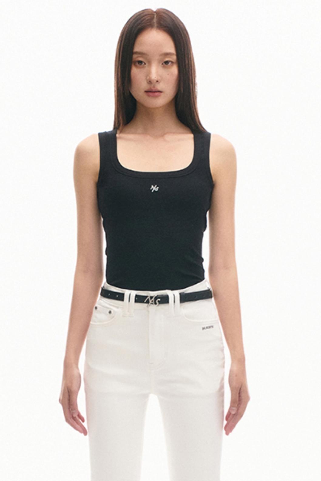 Slim U-Neck Sports Top