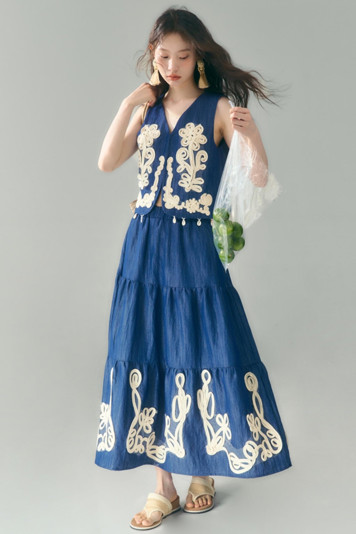 Wind Vines Flower Shell Pendant Vest Set-Up