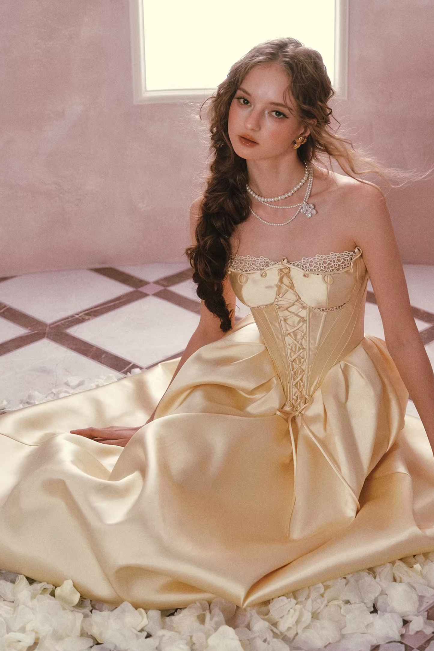 Satin-Spitzen-Korsettkleid