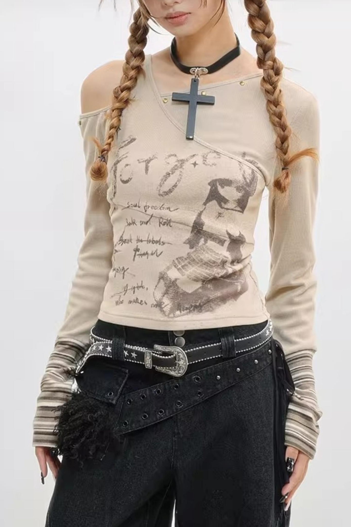 Off-the-Shoulder Patchwork Print Knitted Base Shirt