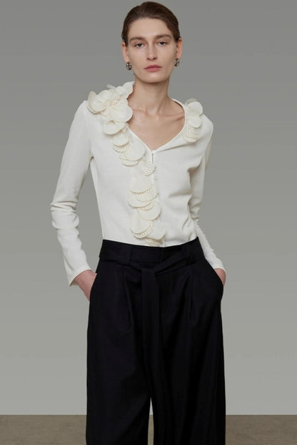 Three-Dimensional V-Neck Knitted Sweater