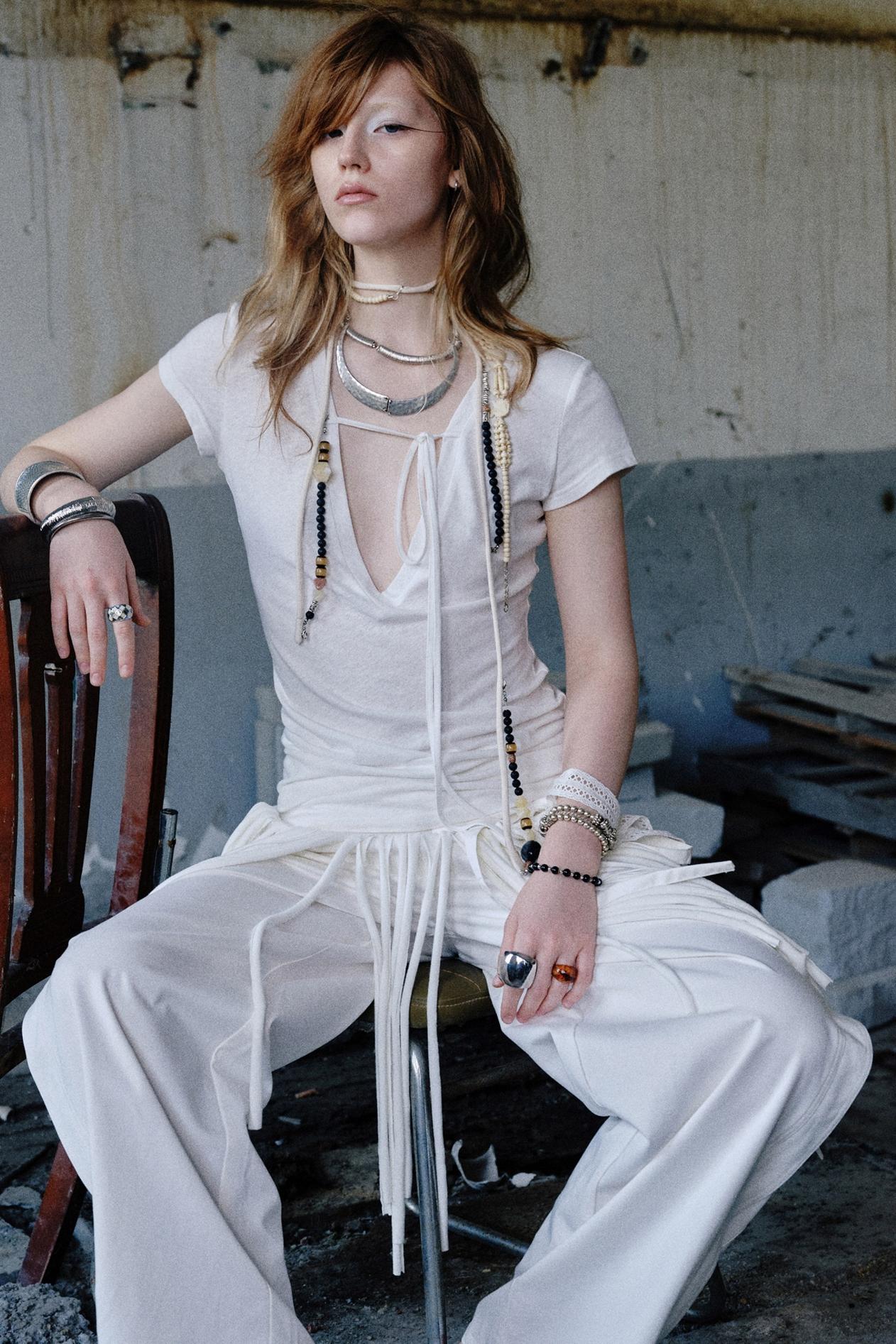 Deep V-neck Layered T-shirt