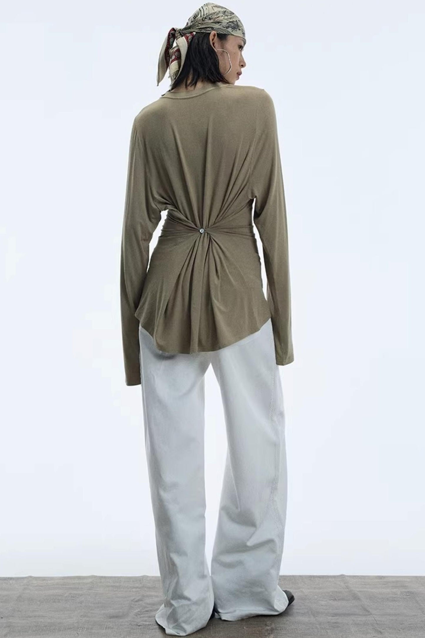 Long-Sleeve Mask Blouse Top