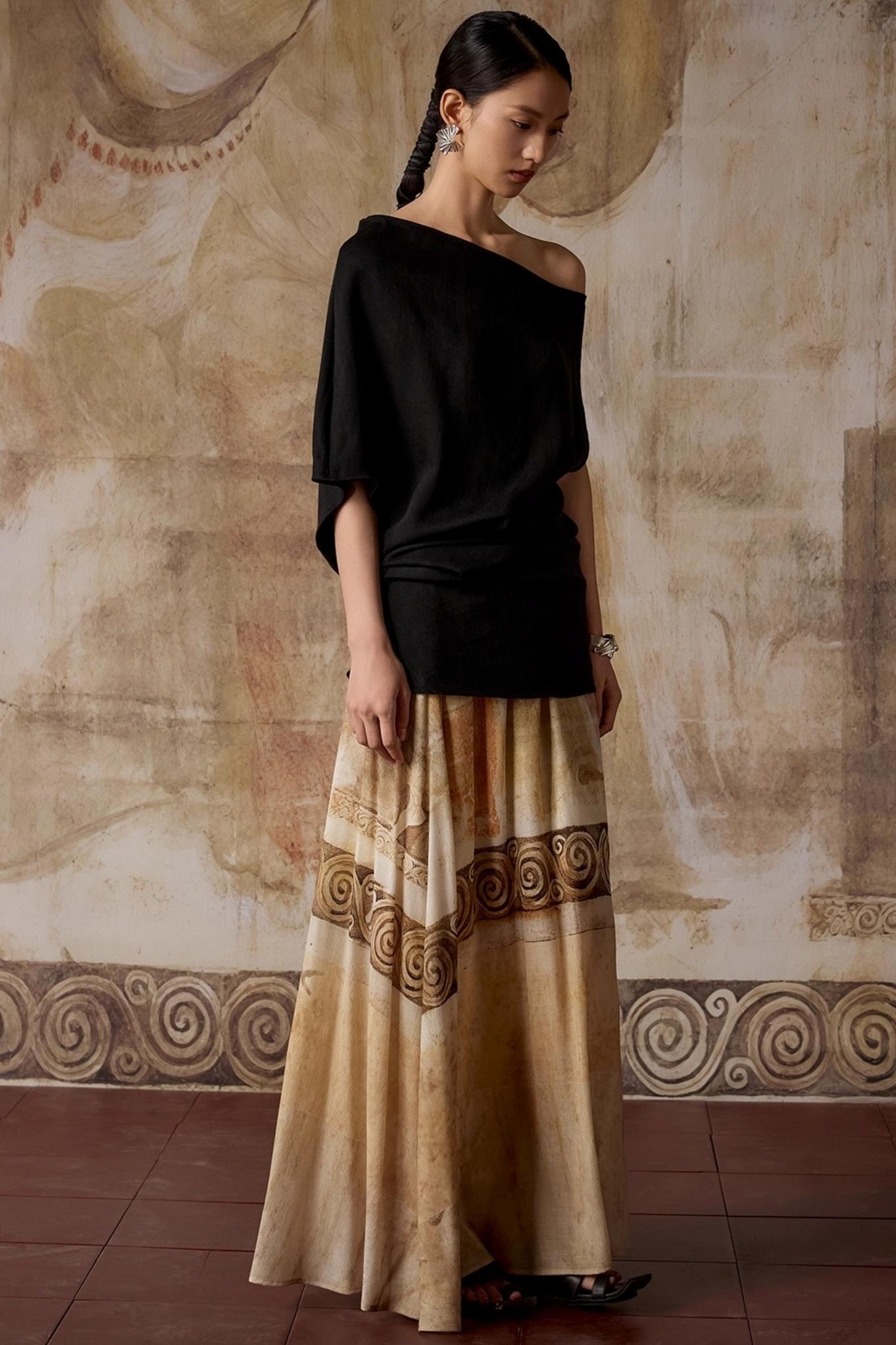 Black Shoulder Irregular Design T-Shirt