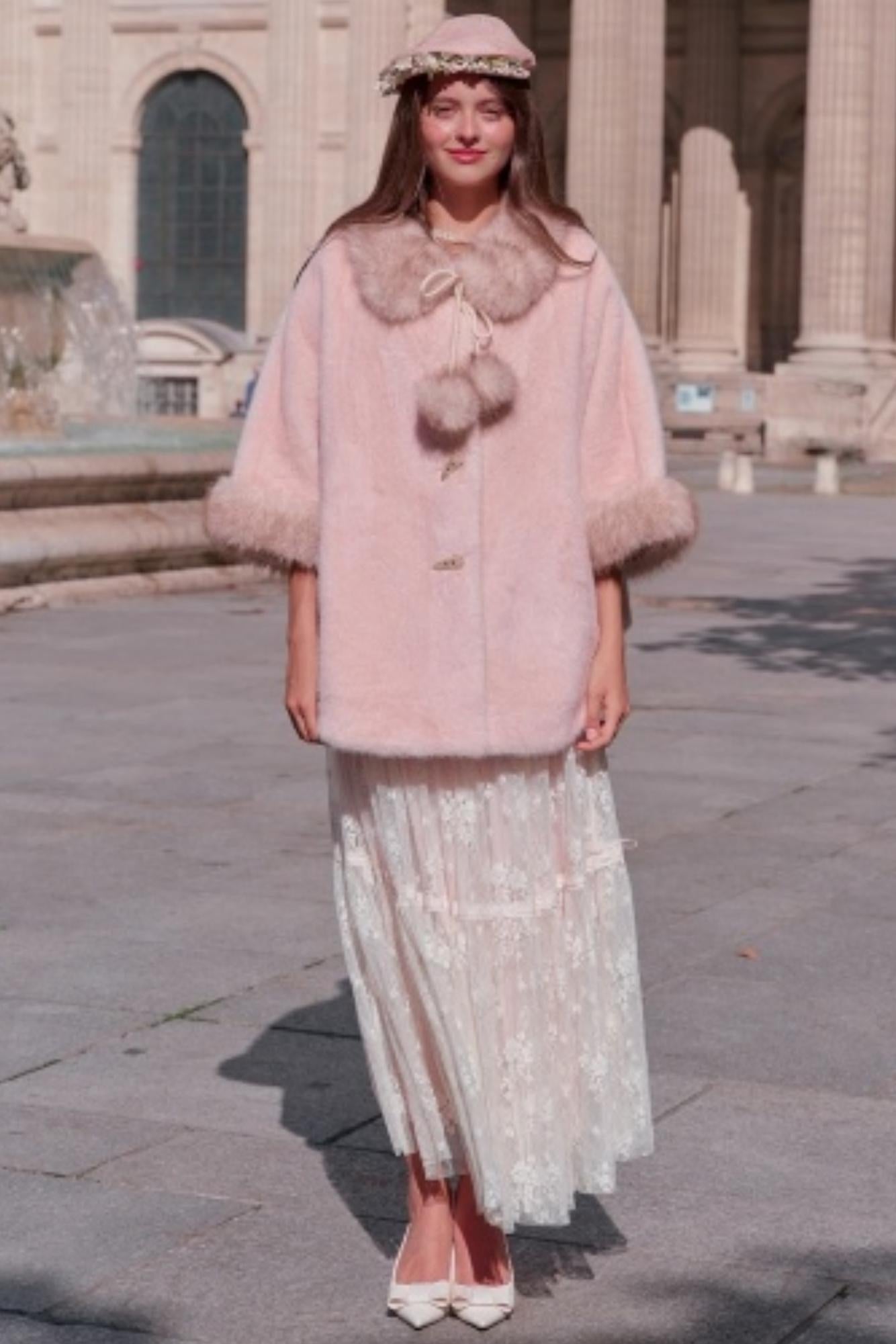 Lacemade Retro Fur Cape Coat