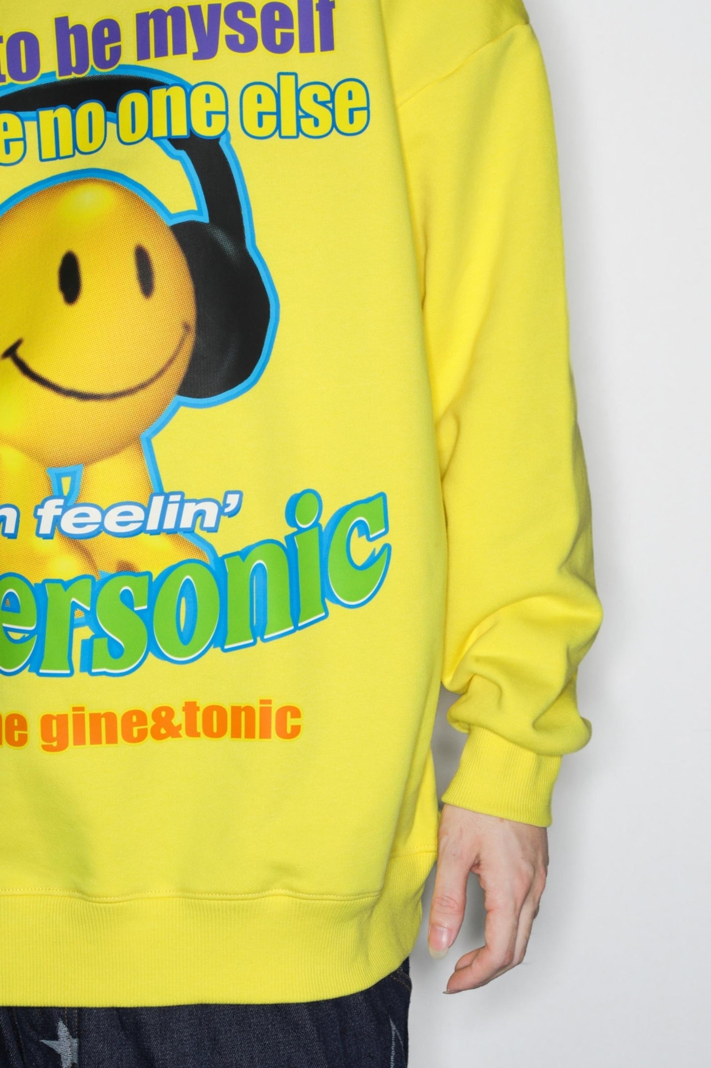 Relax Smiley Sweat Top