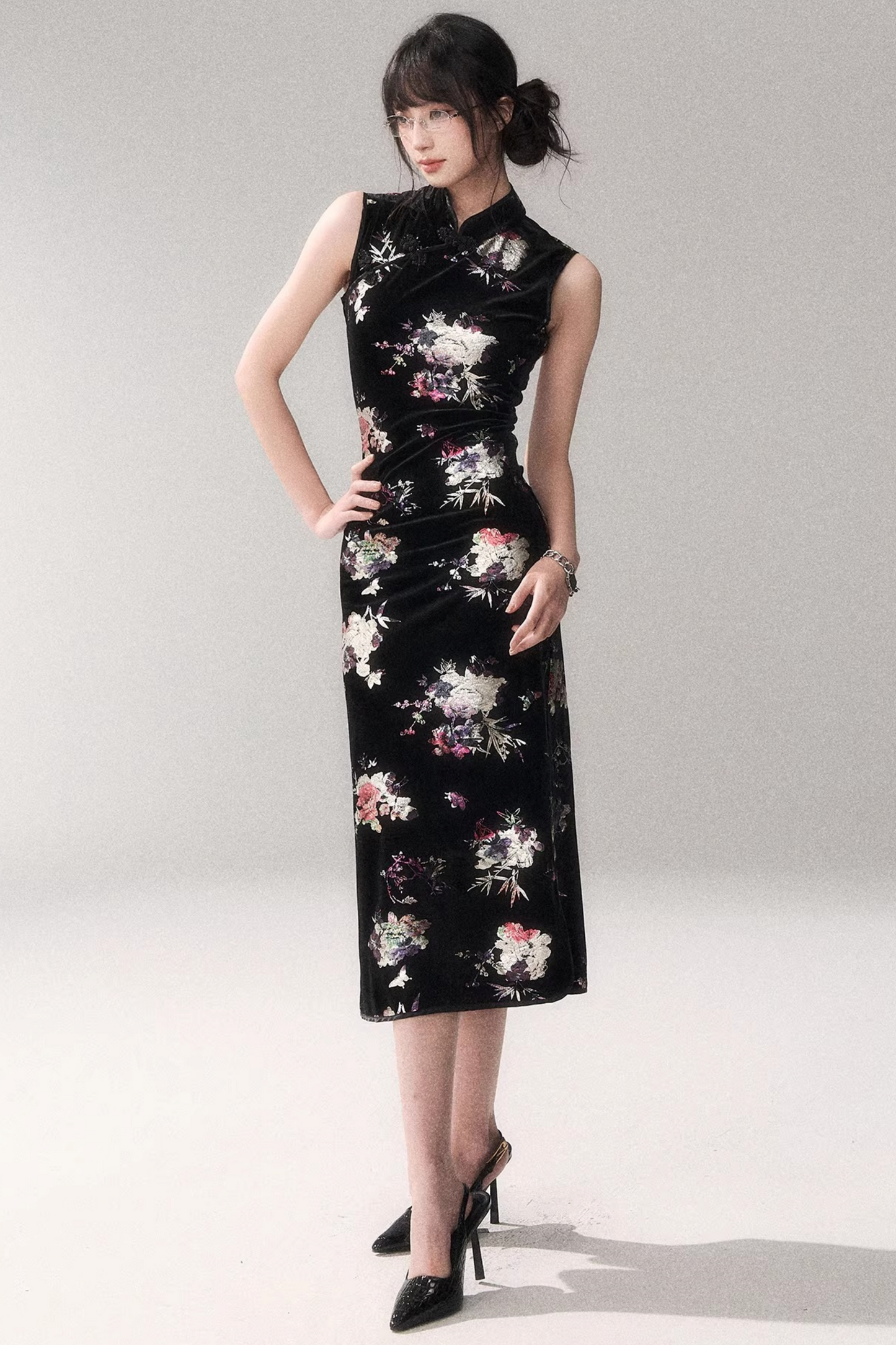 Gold-Embellished Velvet Qipao Dress