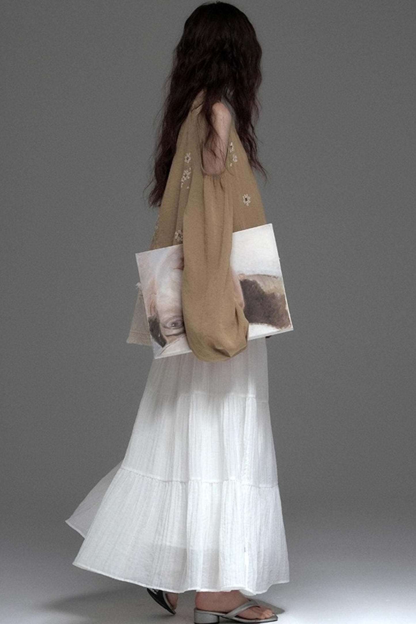 Neoclassical Embroidery Off-the-Shoulder Top