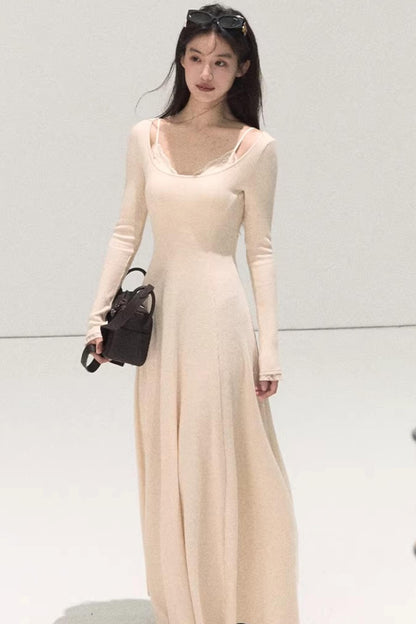 Gestreiftes Kleid mit Ballettkragen