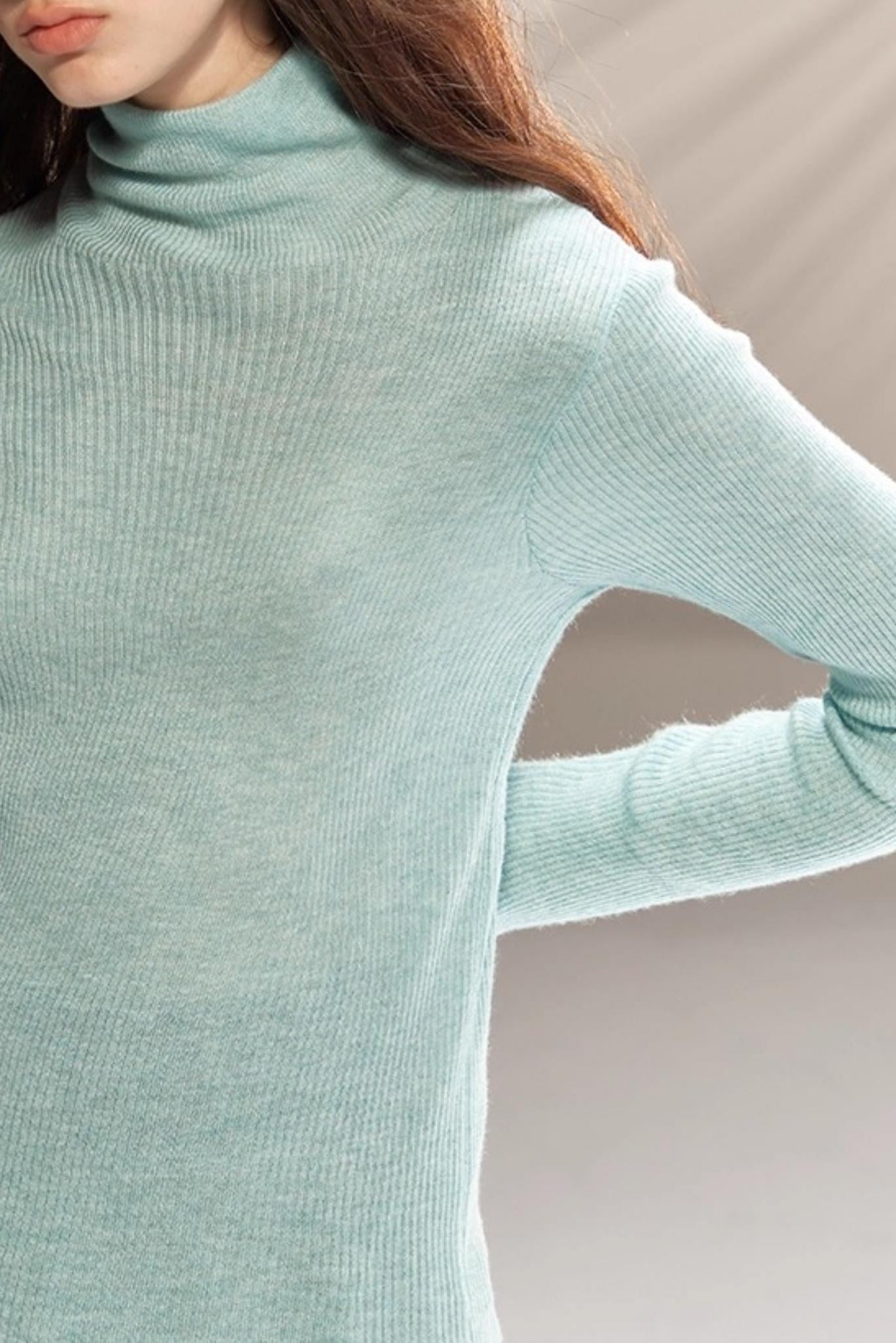 Seamless Wool Turtleneck Sweater